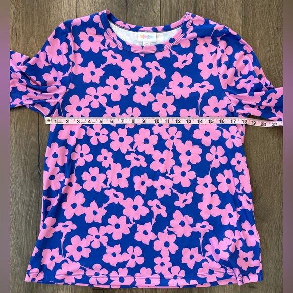 LuLaRoe Alli blue and pink Shirt Size Medium - Picture 6 of 6
